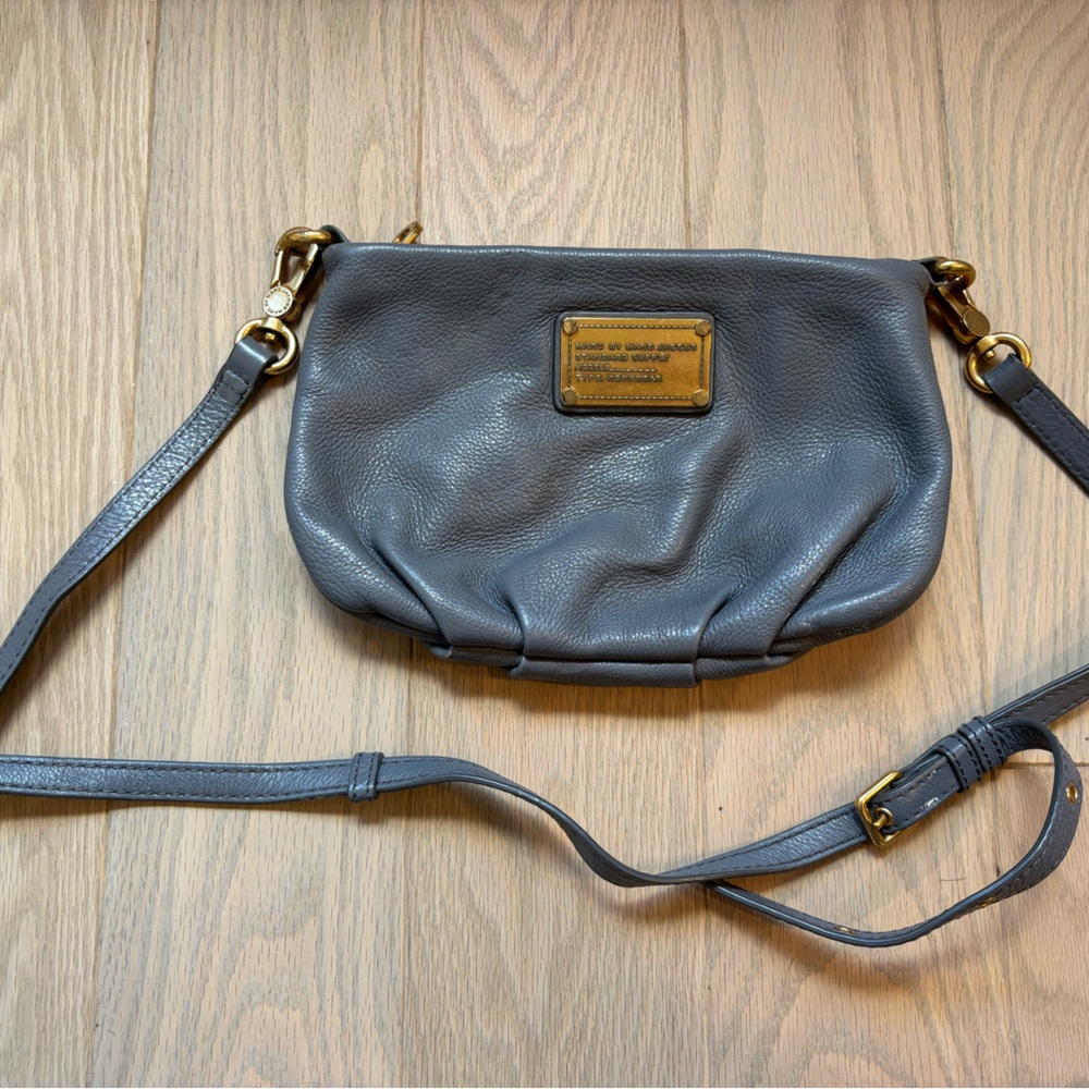 Marc by Marc Jacobs crossbody leather bag *grey*